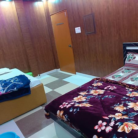 Отель La Ayodhya Residency Экстерьер фото