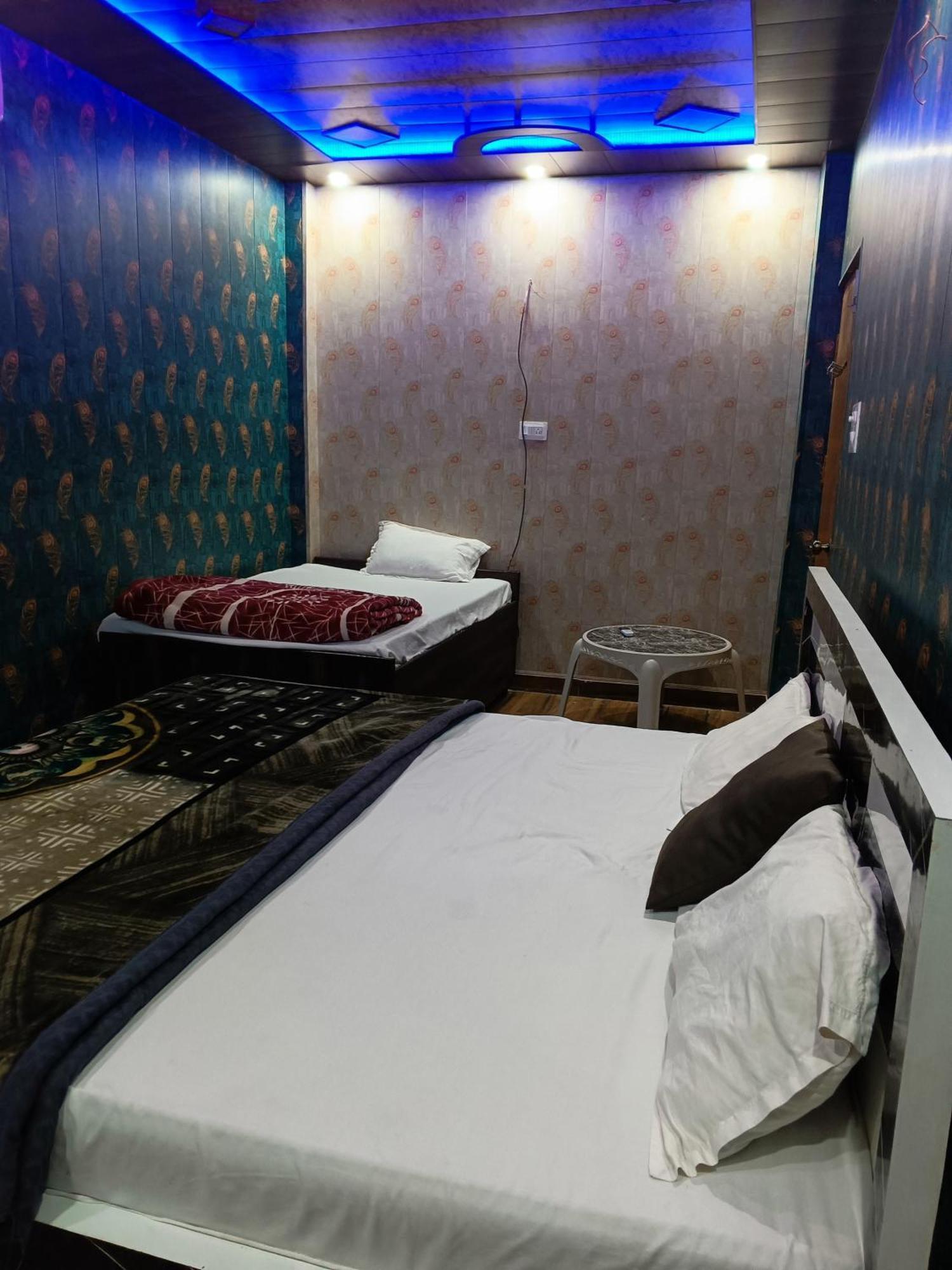 Отель La Ayodhya Residency Экстерьер фото